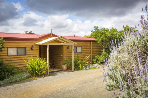 Bimbadeen Estate - Australian Directory 2