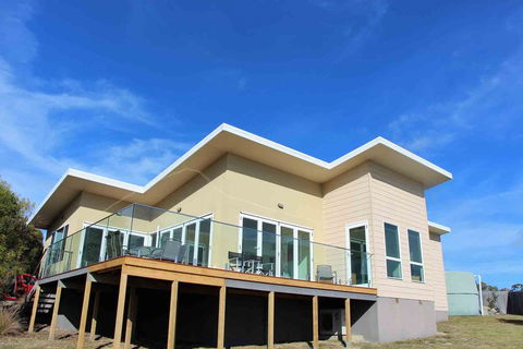 Birubi On Bay Of Fires - Australian Directory 1