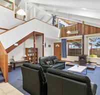 Black Dolphin Waterfront Townhouse - Bay Views - Australian Directory
