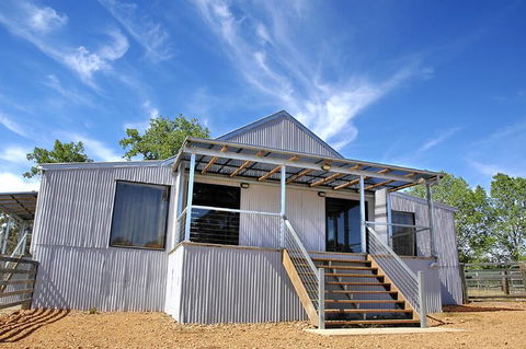Black Sheep Inn - Australian Directory 0