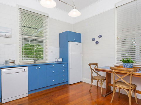 Blake House - Iconic Coastal Homestead - Australian Directory 3