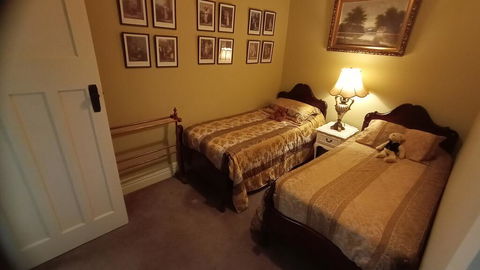 Blakes Manor Self Contained Heritage Accommodation - Australian Directory 0