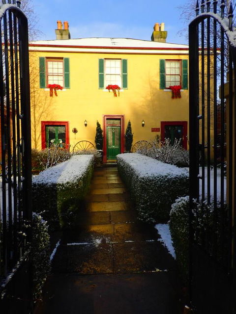 Blakes Manor Self Contained Heritage Accommodation - Australian Directory 3