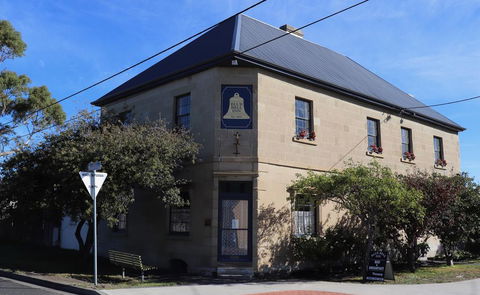 Blue Bell Inn - Australian Directory 0