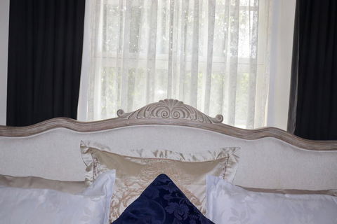 Blue Bell Inn - Australian Directory 2