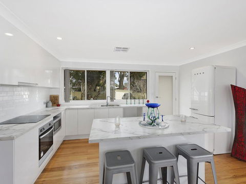 Blue Summer House - Australian Directory 1