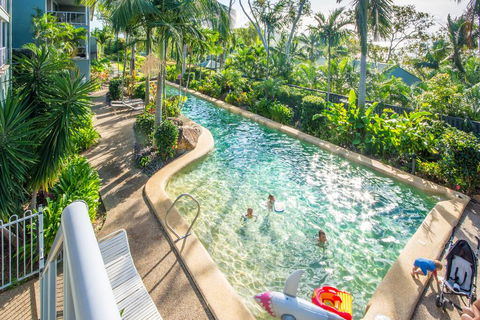 Blue Water Views - Australian Directory 1