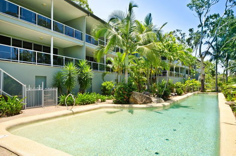 Blue Water Views - Australian Directory 0
