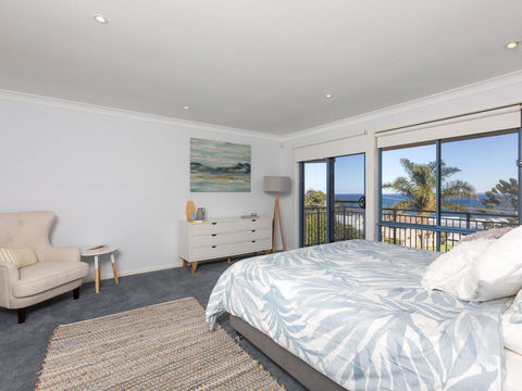 Blue Waters At Gerroa - Australian Directory 1