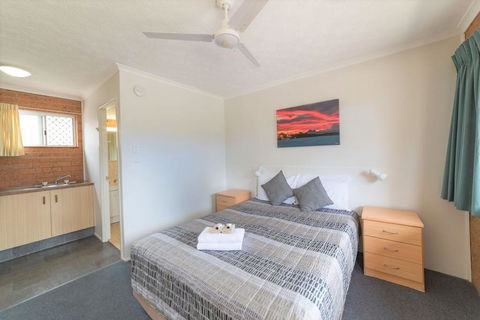 Blue Waters Motel - Australian Directory 3