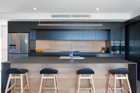 Bluey's Beach House - 5 Bedroom - Australian Directory 3