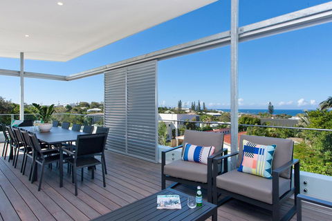 Bluey's Beach House - 5 Bedroom - Australian Directory 2