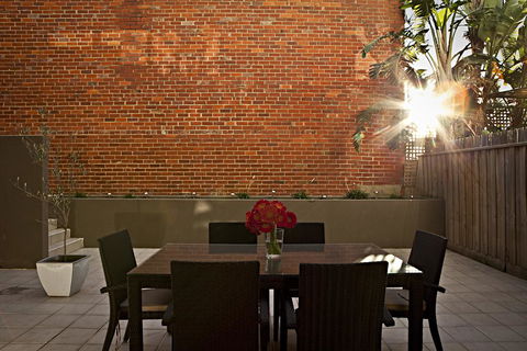 Brighton Bay Apartments - Australian Directory 0