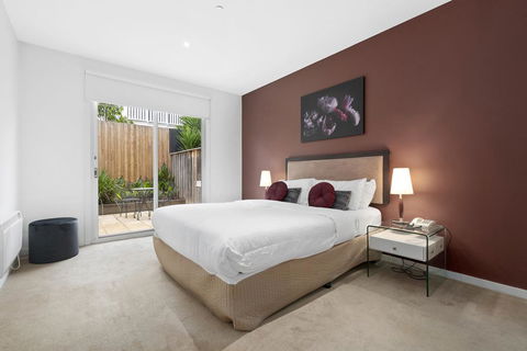 Brighton Bay Apartments - Australian Directory 2