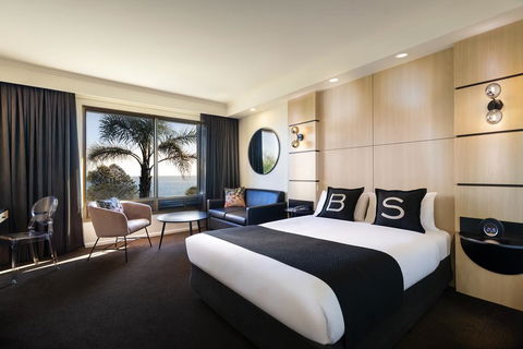 Brighton Savoy Hotel - Australian Directory 2