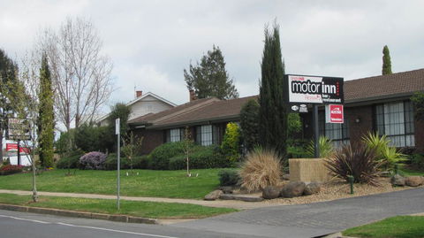 Bristol Hill Motor Inn & Peppa's Licensed Restaurant - Australian Directory 1