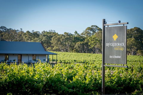 Brockenchack Vineyard Bed & Breakfast - Australian Directory 2