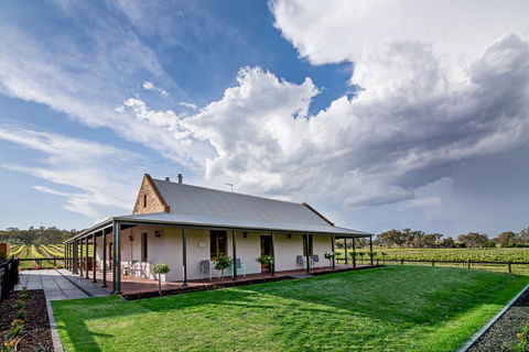 Brockenchack Vineyard Bed & Breakfast - Australian Directory 0