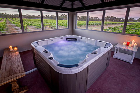 Brockenchack Vineyard Bed & Breakfast - Australian Directory 3