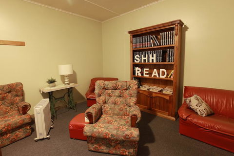 Broken Hill Tourist Lodge - Australian Directory 3