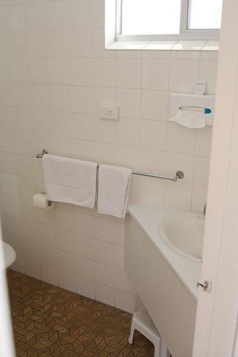 Buckaroo Motor Inn - Australian Directory 3