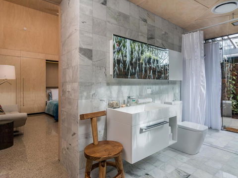 Buhwi Bira Byron Bay - Studio - Australian Directory 0