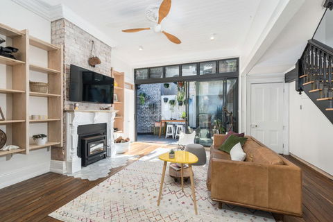 Bull Street, 116 - Australian Directory 0