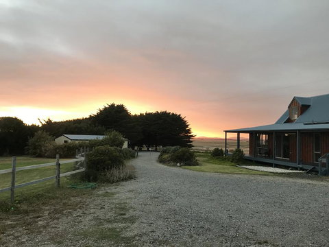 Buln Buln Cabins - Australian Directory 1