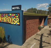 Bunkhouse Motel - Australian Directory