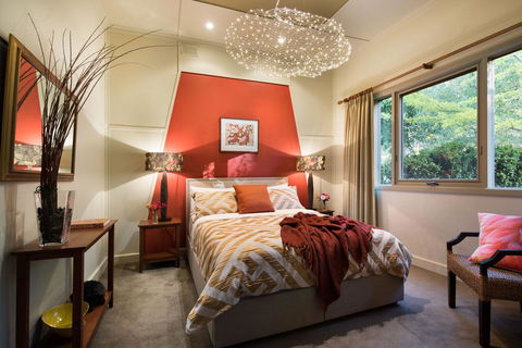 Burrall Lodge - Australian Directory 1