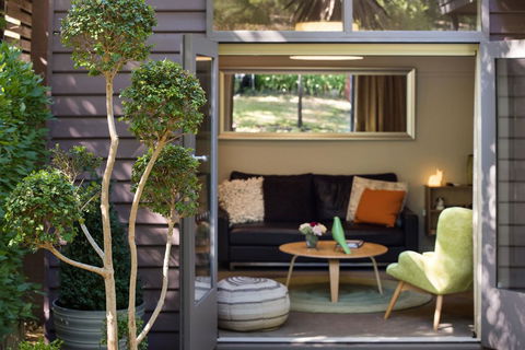 Burrall Lodge - Australian Directory 3