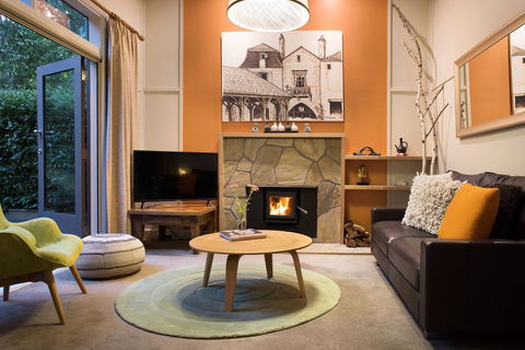 Burrall Lodge - Australian Directory 0