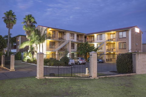 Burswood Lodge Apartments - Australian Directory 0