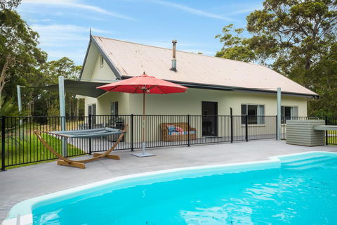 Bush Retreat With Private Pool - Australian Directory 0