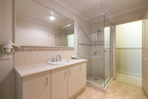 Bushy Lake Chalets - Australian Directory 1