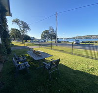 By the Lake - Lake Macquarie - Australian Directory