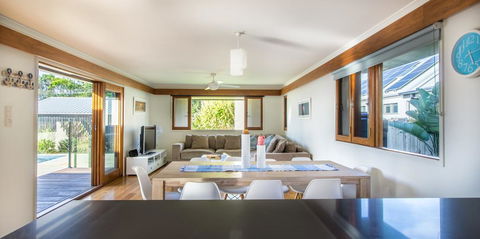 Byron Beausoleil - Belongil Beach - Australian Directory 1