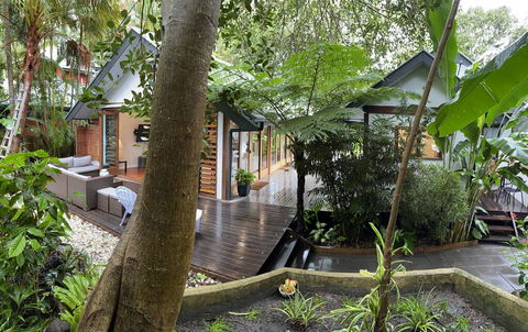 Byron By The Sea - Australian Directory 2