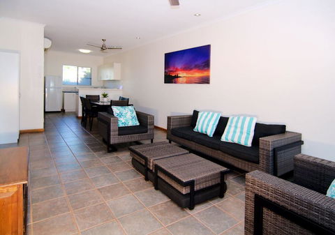 Cable Beach Apartments - Australian Directory 2