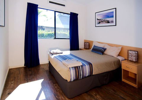 Cable Beach Apartments - Australian Directory 1