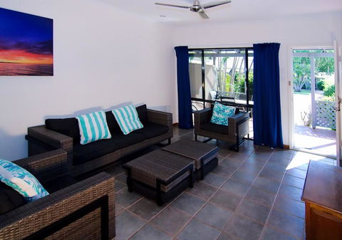 Cable Beach Apartments - Australian Directory 3