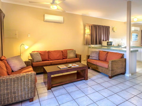 Cable Beachside Villas - Australian Directory 2