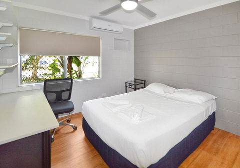 Cairns Adventure Lodge - Includes All Meals Served In The Dining Hall - Australian Directory 2