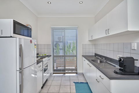 Cairns Northern Beaches Holiday Retreat - Australian Directory 3