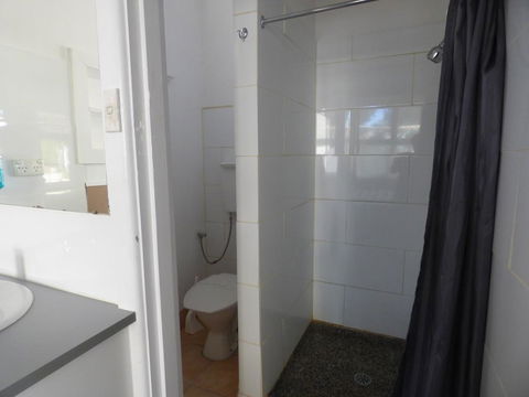 Calder Family Motel - Australian Directory 1