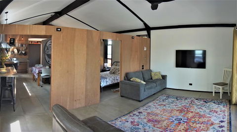 Callaway House Guest Stay - Australian Directory 1