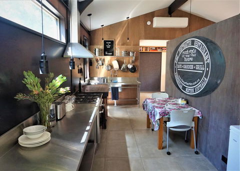 Callaway House Guest Stay - Australian Directory 3