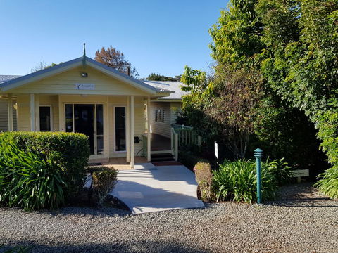Camelot Cottages - Australian Directory 0