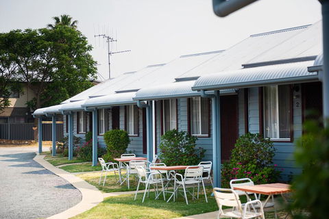 Canberra Ave Villas - Australian Directory 3