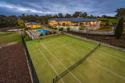 Canberra Luxury Estate - Australian Directory 3